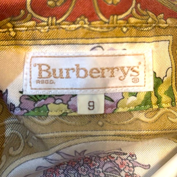 Burberry Vintage Silk Blouse SZ 9 🏰 🫅 - Picture 2 of 16